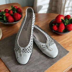 PAUL MAYER Attitudes White Leather Ballet Flats Size 7.5